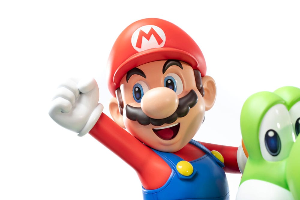 Super Mario Statue Mario &amp; Yoshi 48 cm