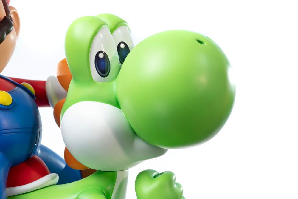 Super Mario Statue Mario &amp; Yoshi 48 cm