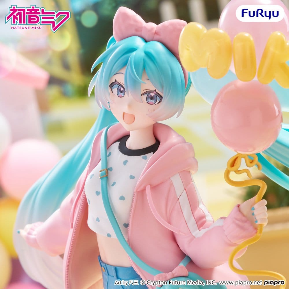 Hatsune Miku Muchute PVC Figure Theme Park Date Version 19 cm