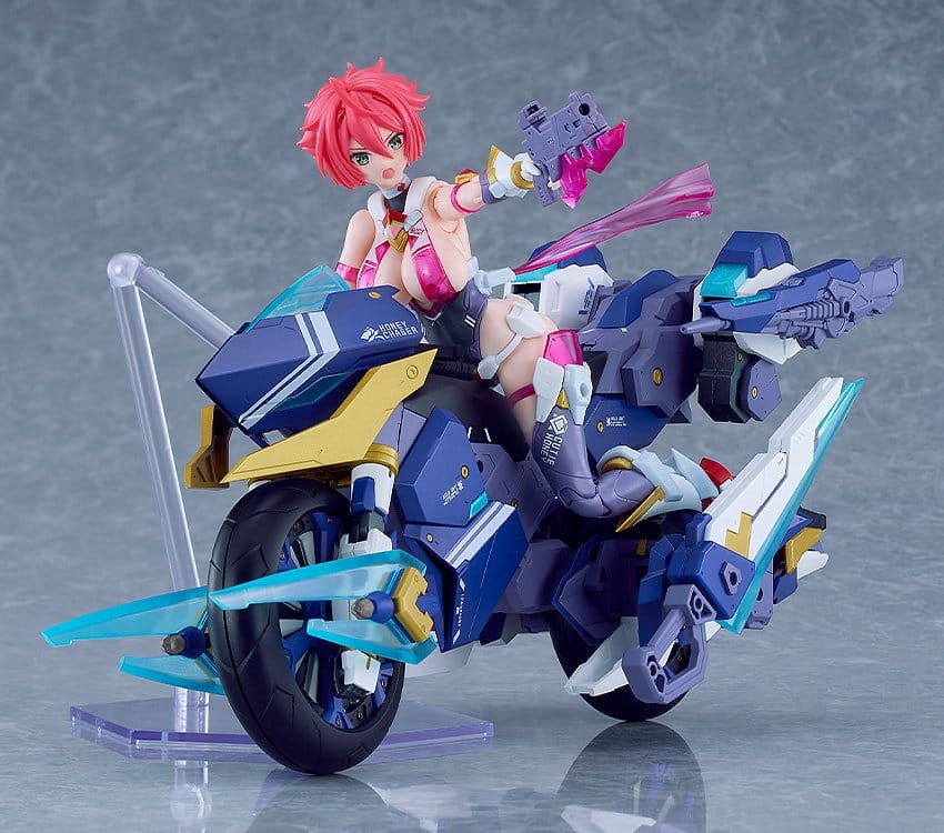Cutie Honey Nova Plamatea Plastic Model Kit Honey Chaser 21 cm