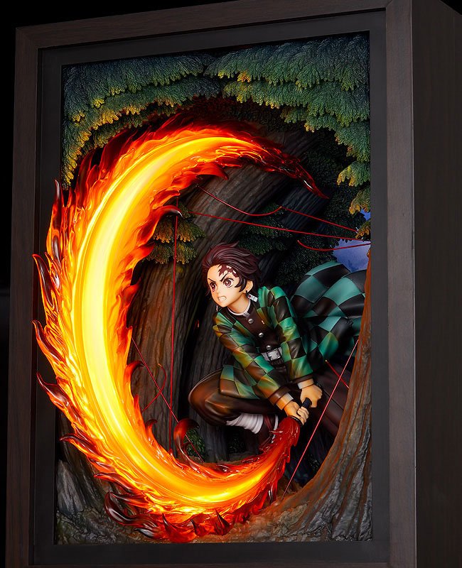 Demon Slayer: Kimetsu no Yaiba PVC Statue Tanjiro Kamado: Hinokami Kagura Dance 36 cm