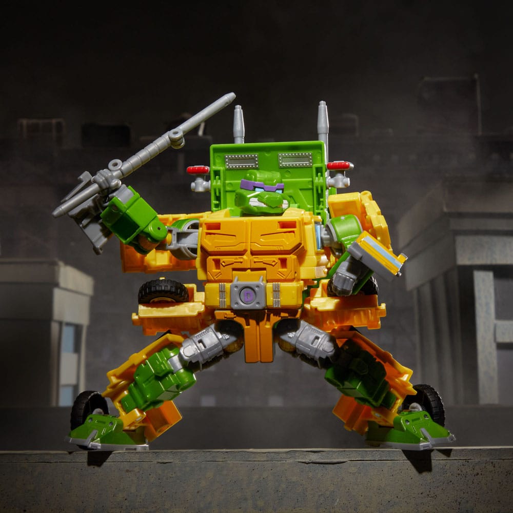 Transformers x Teenage Mutant Ninja Turtles Action Figure Party Wallop 18 cm