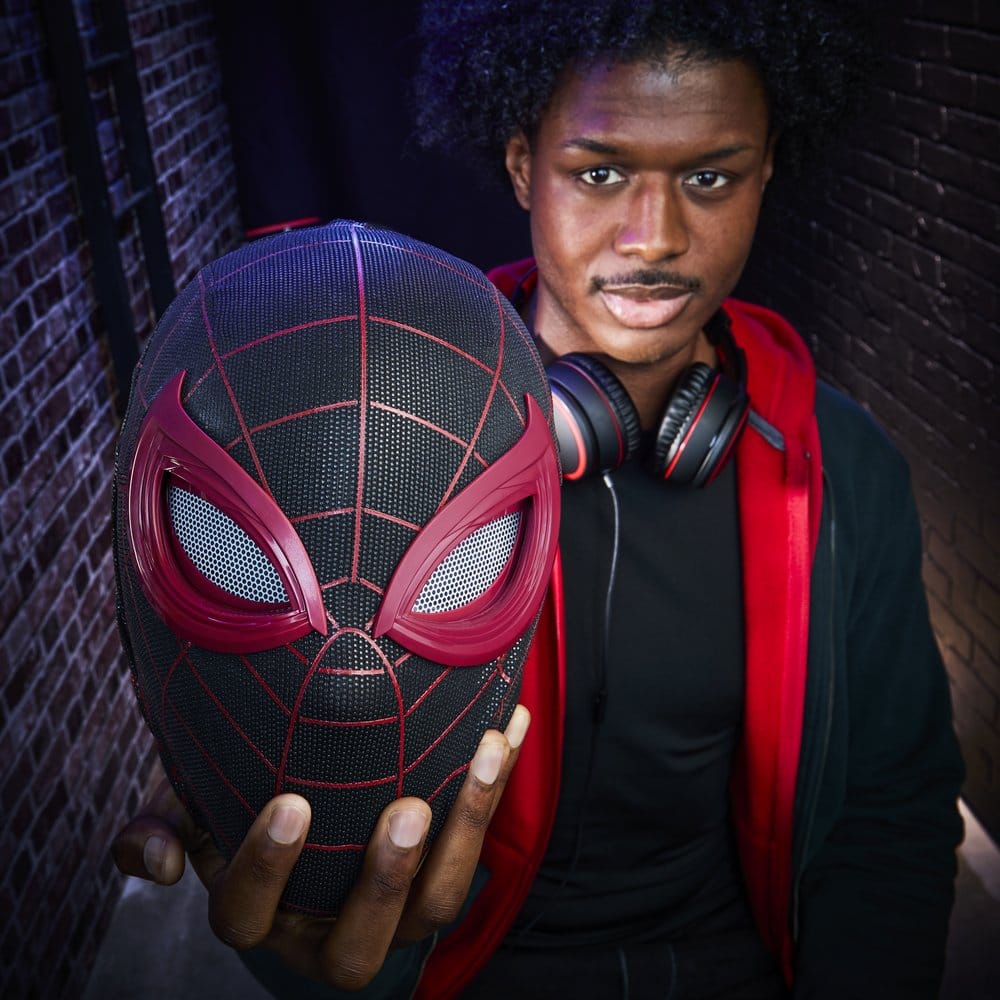 Spider-Man: Miles Morales Marvel Legends Electronic Expressive Mask