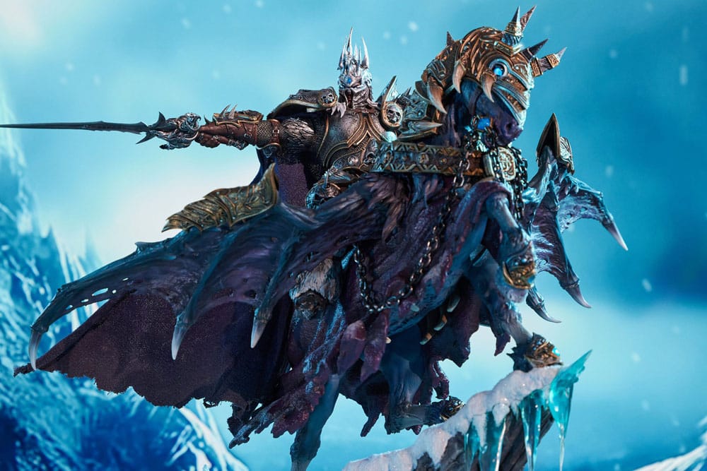 World of Warcraft Statue The Lich King &amp; Invincible 68 cm