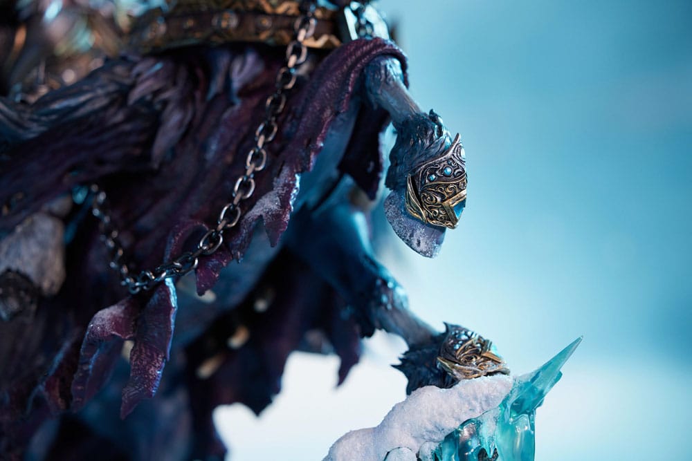 World of Warcraft Statue The Lich King &amp; Invincible 68 cm