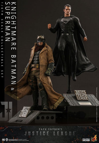 Zack Snyder's Justice League Action Figure 2-Pack 1/6 Knightmare Batman and Superman 31 cm - Severely damaged packaging