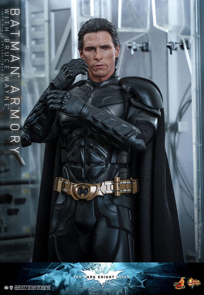 The Dark Knight Rises Movie Masterpiece Action Figures & Diorama 1/6 Batman Armory with Bruce Wayne 30 cm