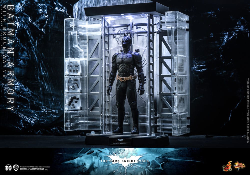 The Dark Knight Rises Movie Masterpiece Action Figures & Diorama 1/6 Batman Armory with Bruce Wayne 30 cm