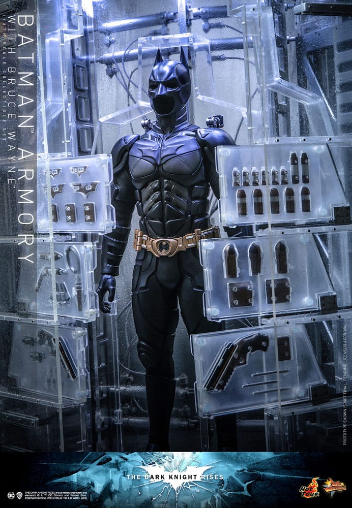 The Dark Knight Rises Movie Masterpiece Action Figures & Diorama 1/6 Batman Armory with Bruce Wayne 30 cm