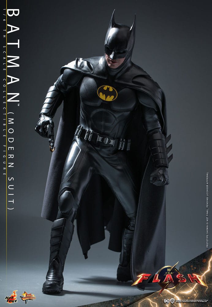 The Flash Movie Masterpiece Action Figure 1/6 Batman (Modern Suit) 30 cm