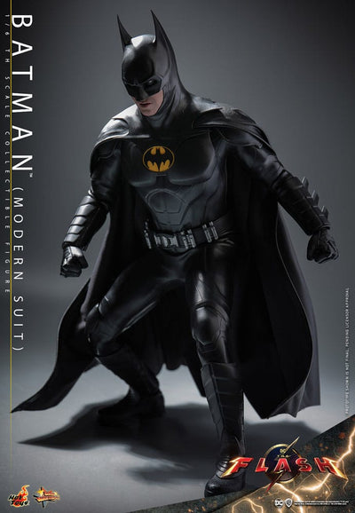 The Flash Movie Masterpiece Action Figure 1/6 Batman (Modern Suit) 30 cm