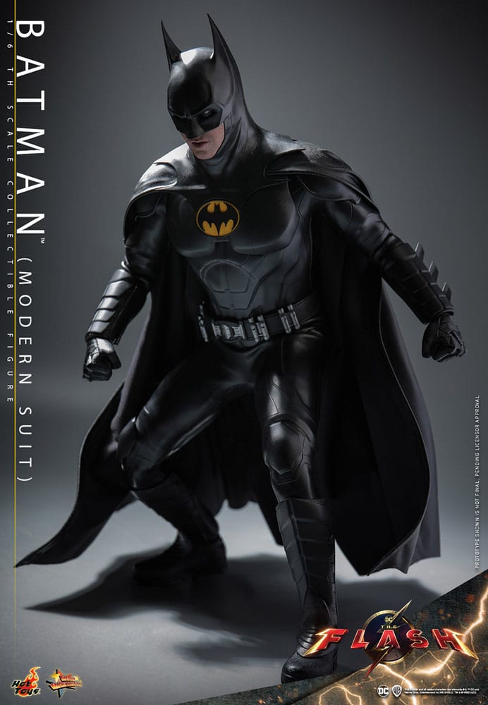The Flash Movie Masterpiece Action Figure 1/6 Batman (Modern Suit) 30 cm - Damaged packaging