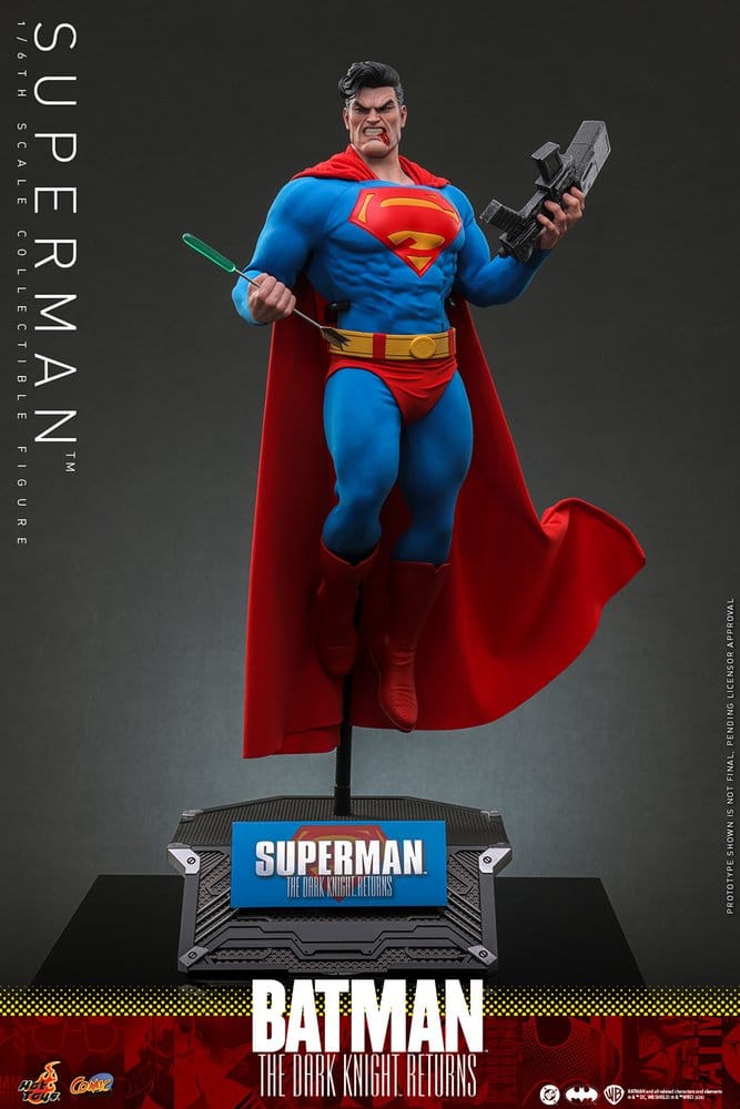 Batman: The Dark Knight Returns Comic Masterpiece Action Figure 1/6 Superman 34 cm