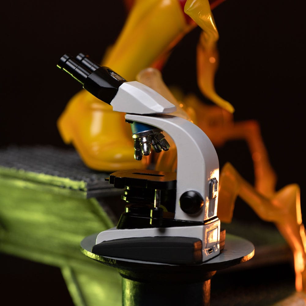 DC Comics Legacy Replica Statue 1/4 Flash 54 cm