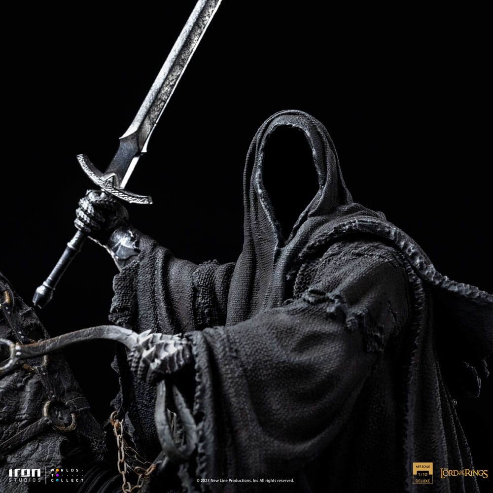 Lord Of The Rings Deluxe Art Scale Statue 1/10 Nazgul on Horse 42 cm