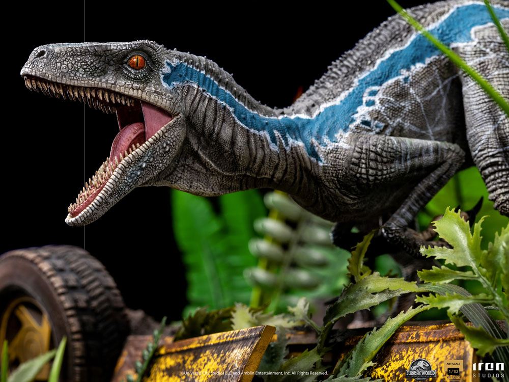 Jurassic World Fallen Kingdom Deluxe Art Scale Statue 1/10 Blue 24 cm