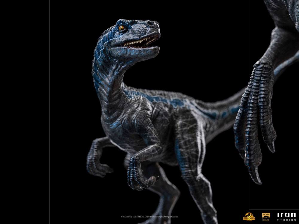 Jurassic World Dominion Deluxe Art Scale Statue 1/10 Blue and Beta 20 cm