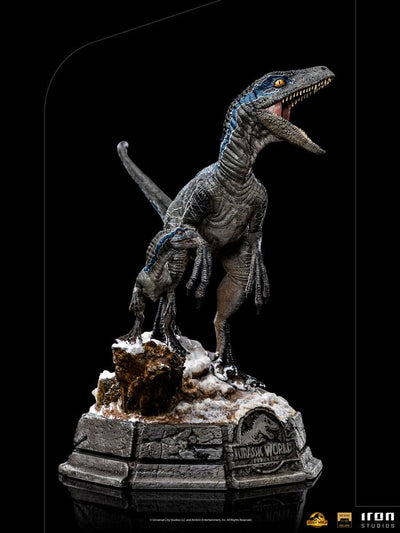 Jurassic World Dominion Deluxe Art Scale Statue 1/10 Blue and Beta 20 cm