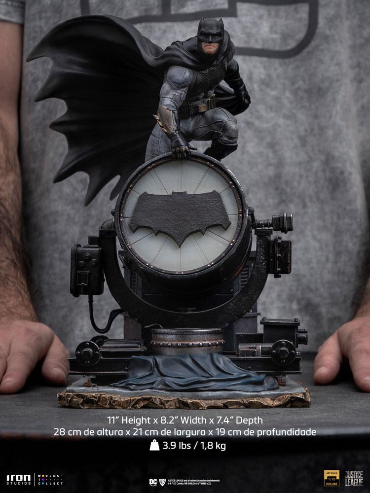 Zack Snyder's Justice League Deluxe Art Scale Statue 1/10 Batman on Batsignal 28 cm