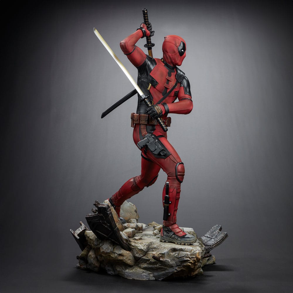 Deadpool 3 Legacy Replica Statue 1/4 Deadpool 58 cm  - Severely damaged packaging