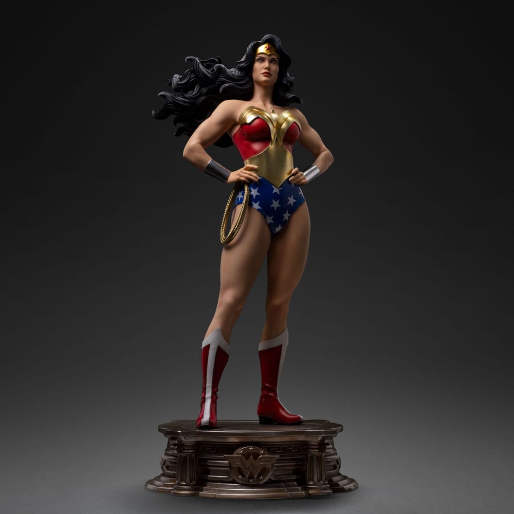 DC Comics Legacy Replica Statue 1/4 Wonder Woman 56 cm