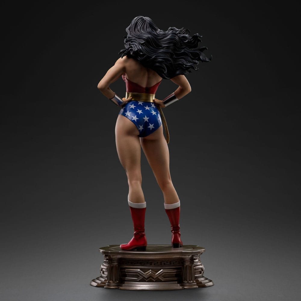 DC Comics Legacy Replica Statue 1/4 Wonder Woman 56 cm