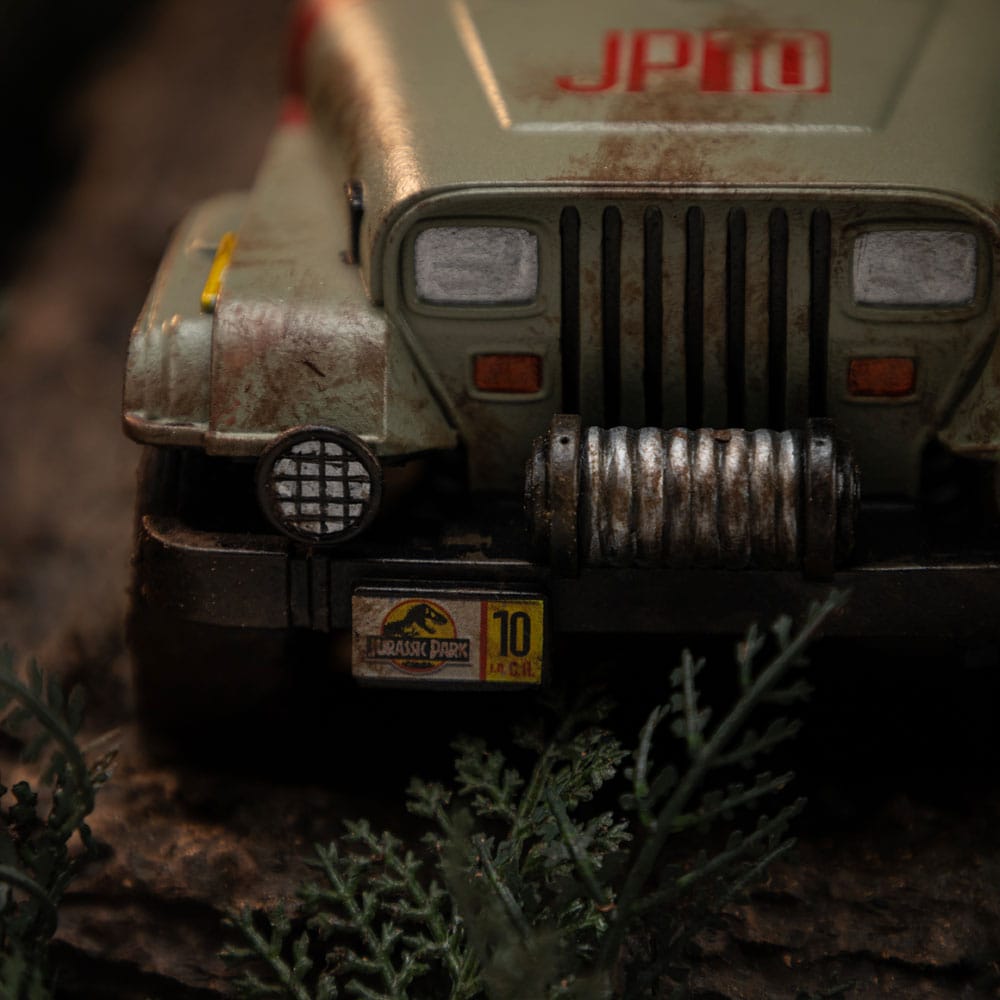 Jurassic Park Demi Art Scale Statue 1/20 T-Rex Chase 30 cm