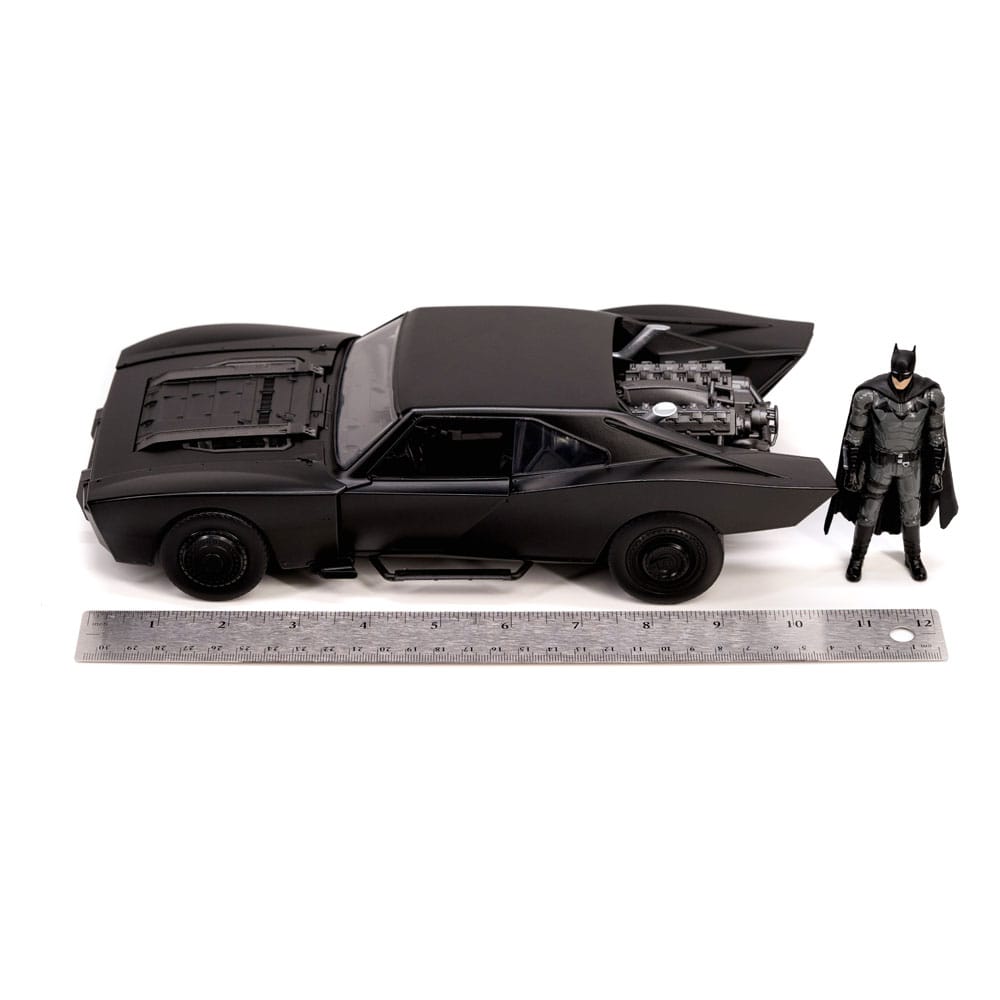 Batman 2022 Hollywood Rides Diecast Model 1/18 2022 Batmobile with Figure