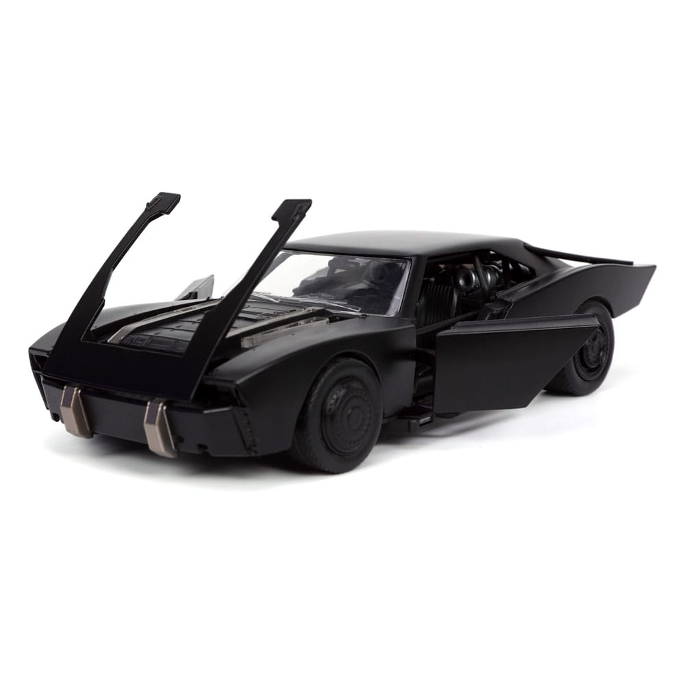 Batman 2022 Hollywood Rides Diecast Model 1/24 2022 Batmobile with Figure - Damaged packaging