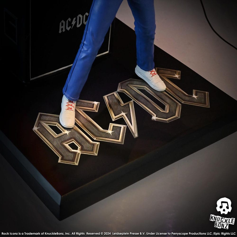 AC/DC Rock Iconz Statue Brian Johnson 23 cm - Damaged packaging