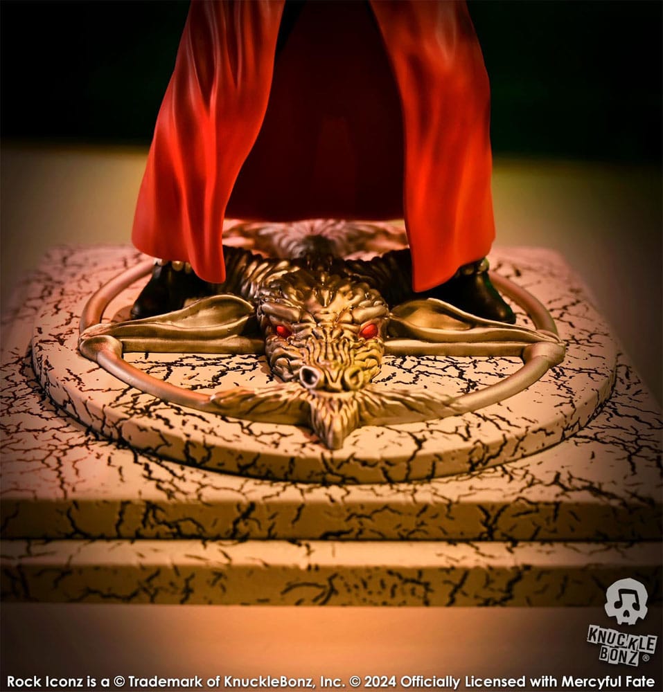 Mercyful Fate Rock Iconz Statue King Diamond III (Red Version) 22 cm - Damaged packaging