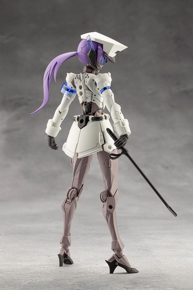 Megalomaria Unlimited Universe Plastic Model Kit Vanguard Leader 16 cm