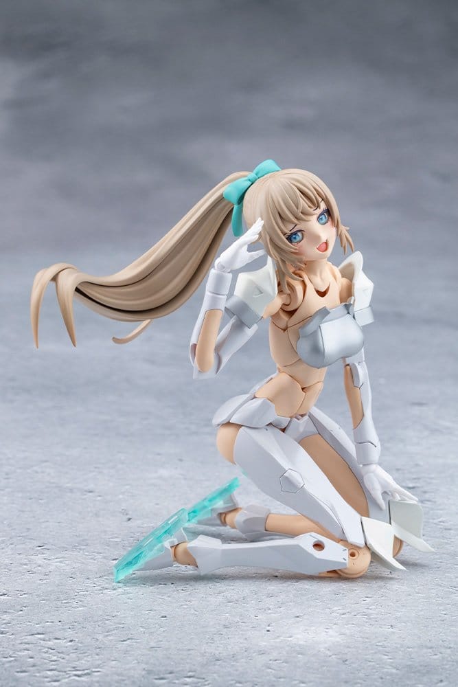 Megalomaria Unlimited Universe Plastic Model Emulator #3 16 cm