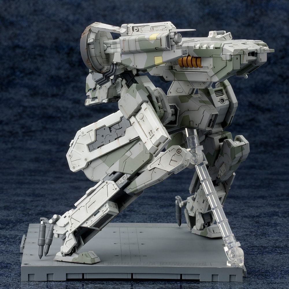 Metal Gear Solid 4 Plastic Model Kit 1/100 Metal Gear Rex MGS 4 Version 22 cm - Severely damaged packaging