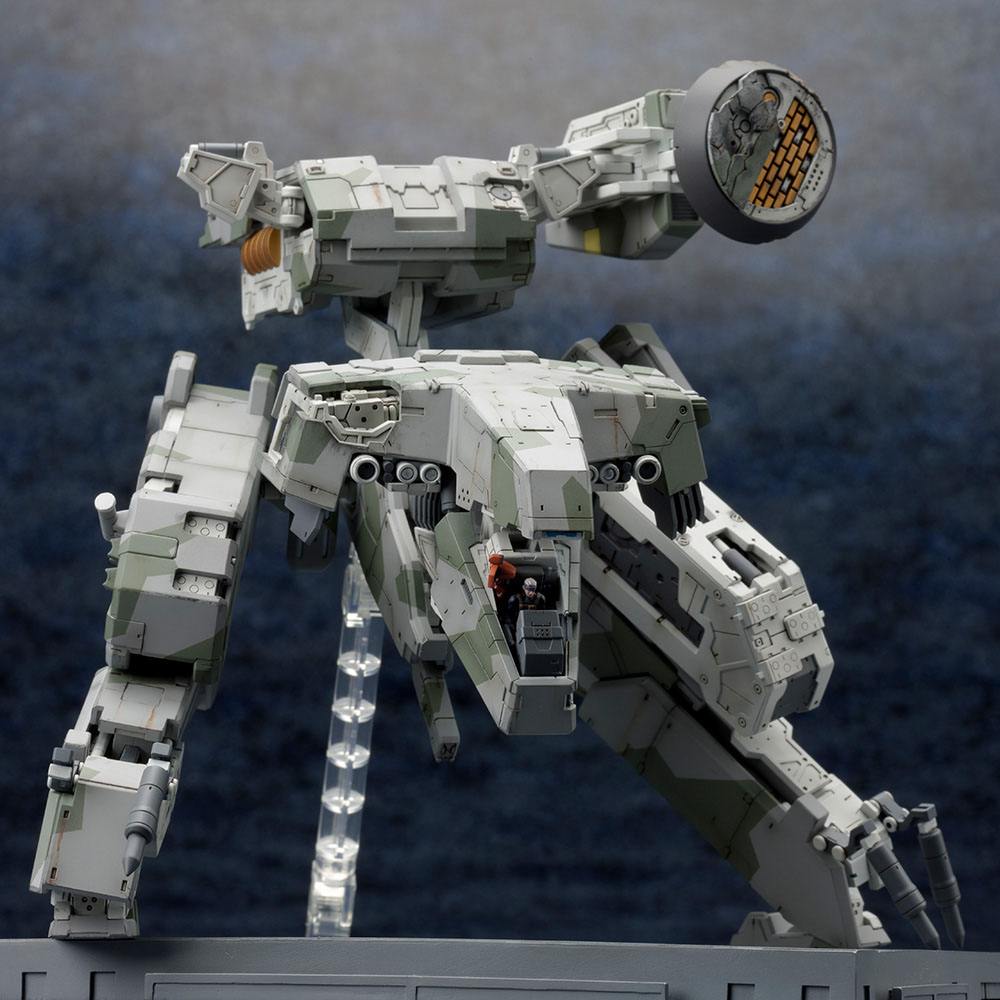 Metal Gear Solid 4 Plastic Model Kit 1/100 Metal Gear Rex MGS 4 Version 22 cm - Severely damaged packaging
