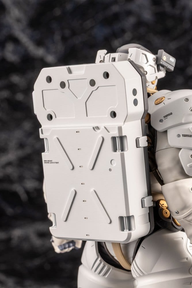 Kojima Productions Plastic Model Kit Ludens 19 cm