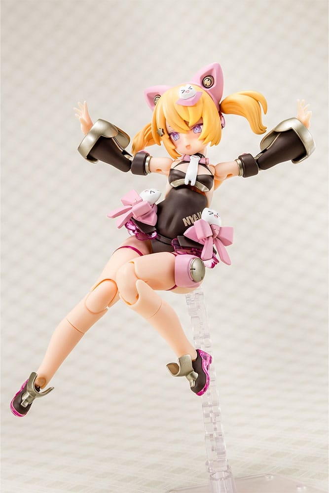 Megami Device Plastic Model Kit 1/1 Puni Mofu Kuro Mao 14 cm       - Damaged packaging