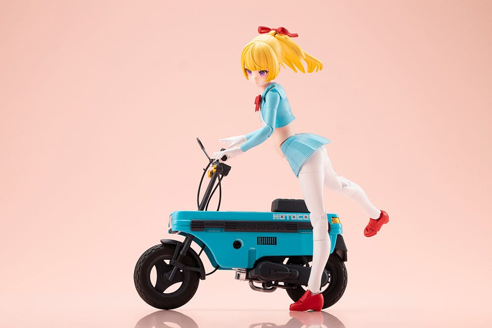 Megami Device Buster Doll Series Plastic Model Kit 1/1 Knight Alice with Honda AB12 Motocompo 15 cm