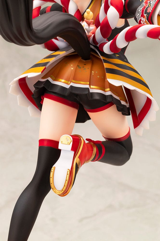 Uma Musume Pretty Derby PVC Statue 1/7 Outrunning the Encroaching Heat Kitasan Black 30 cm