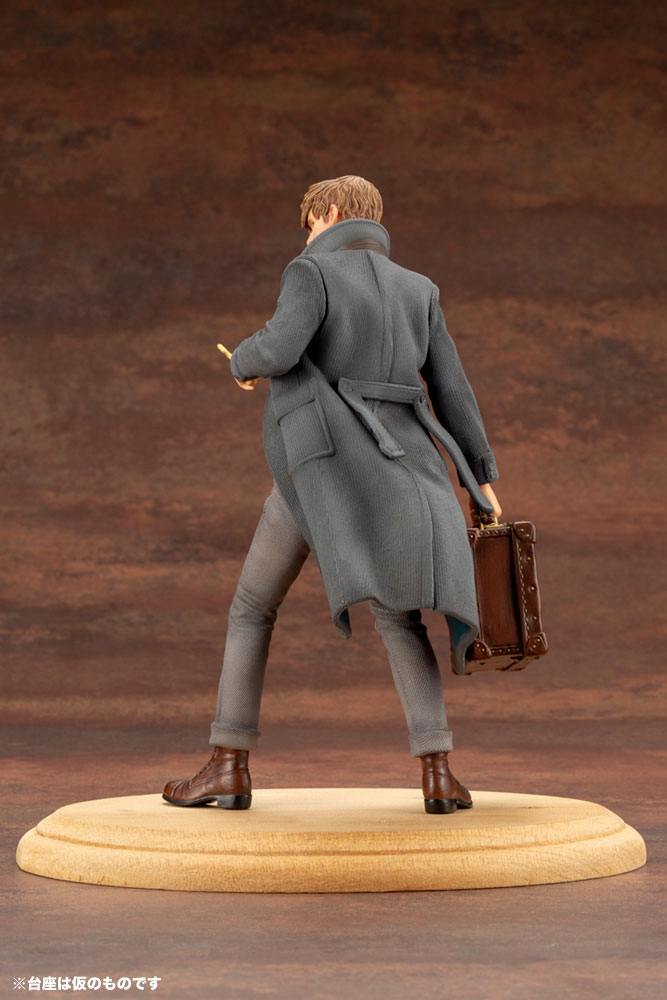 Fantastic Beasts 2 ARTFX+ PVC Statue 1/10 Newt Scamander 18 cm