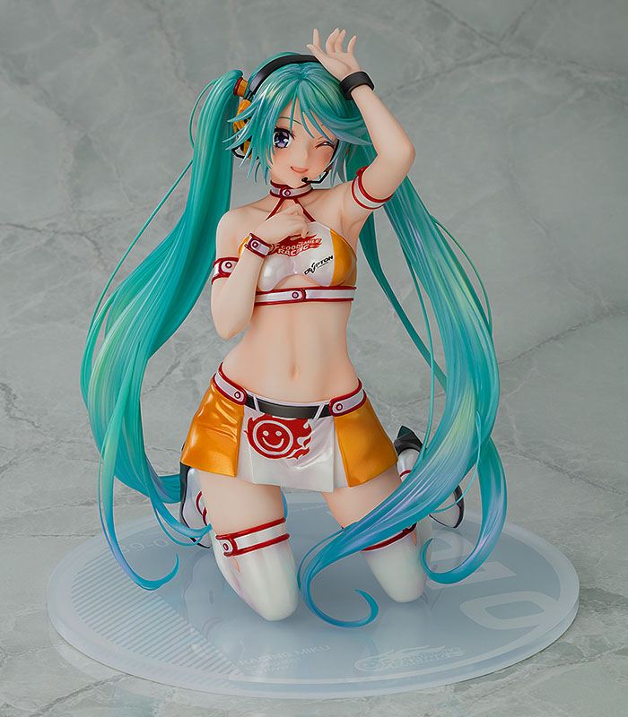 Hatsune Miku GT Project PVC Statue 1/7 Racing Miku 2010 Ver. Art by Kentaro Yabuki 18 cm