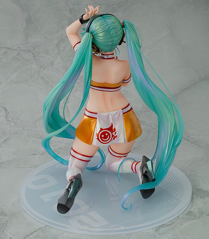 Hatsune Miku GT Project PVC Statue 1/7 Racing Miku 2010 Ver. Art by Kentaro Yabuki 18 cm