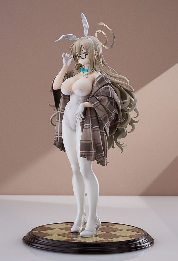Blue Archive PVC Statue 1/7 Akane Murokasa (Bunny Girl) 30 cm - Damaged packaging
