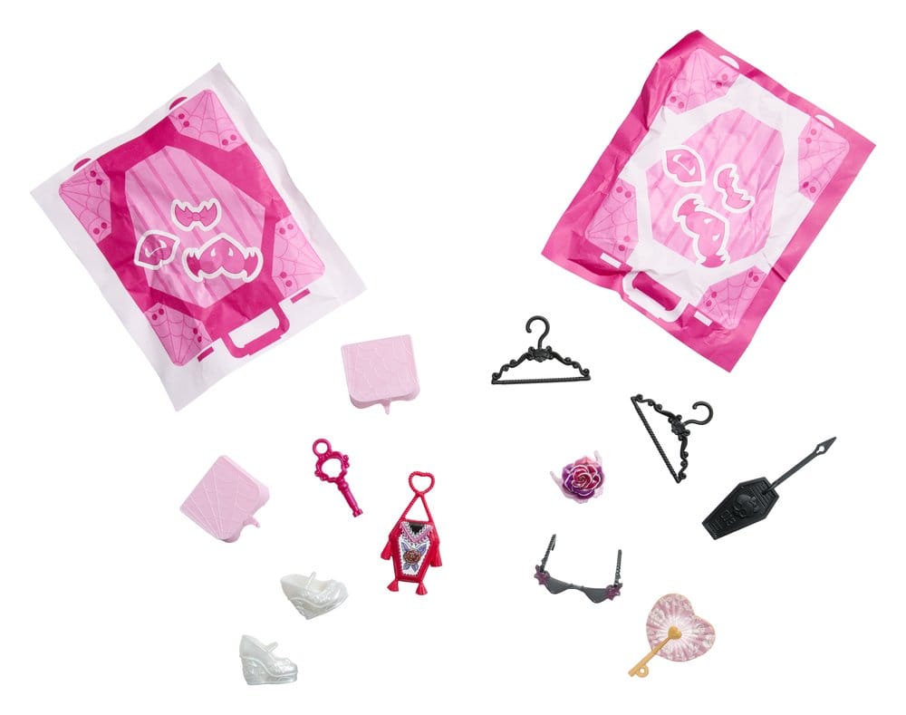 Monster High Skulltimate Secrets Doll  Destination: Gore-geous Oasis - Draculaura