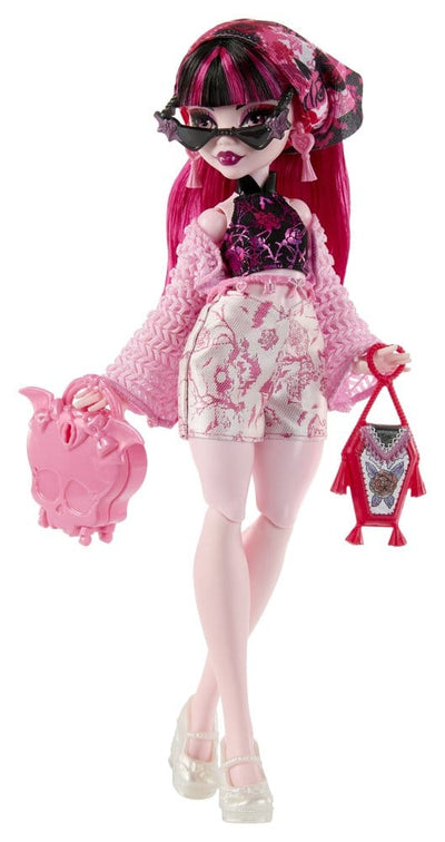 Monster High Skulltimate Secrets Doll  Destination: Gore-geous Oasis - Draculaura