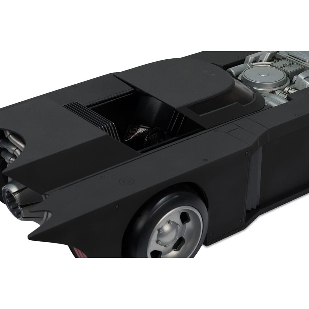 DC Rebirth DC Multiverse Vehicle Batmobil 58 cm - Damaged packaging