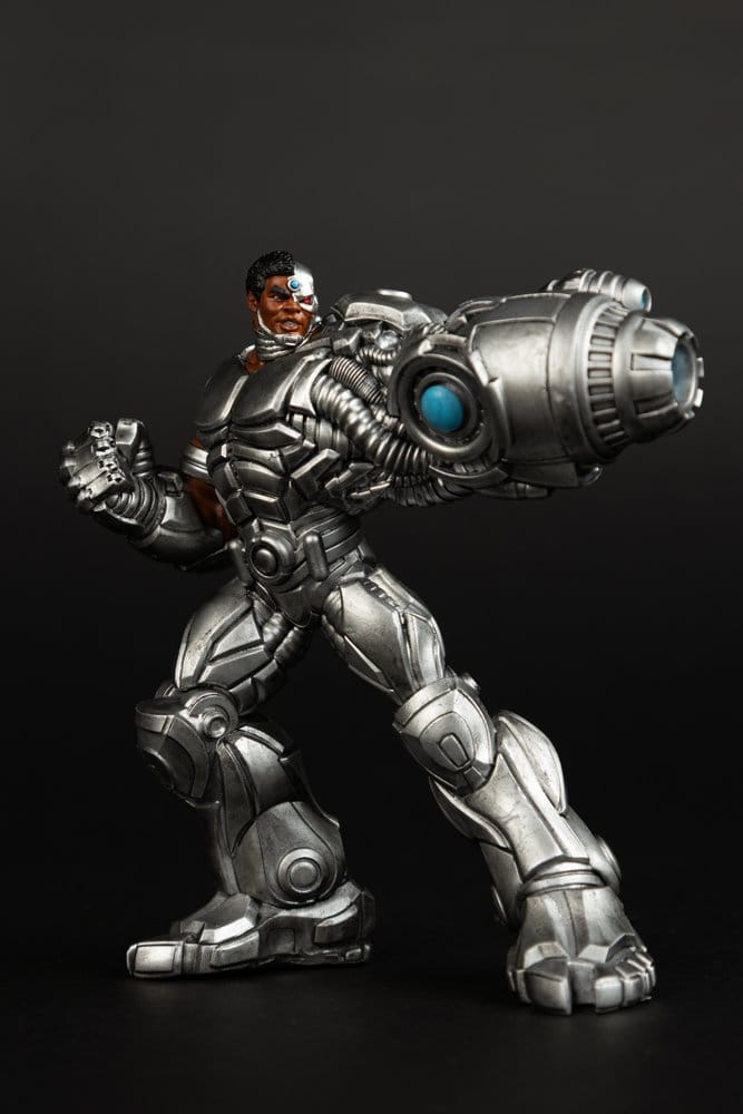 DC Direct Collector Vinyl Statue Cyborg 12 cm