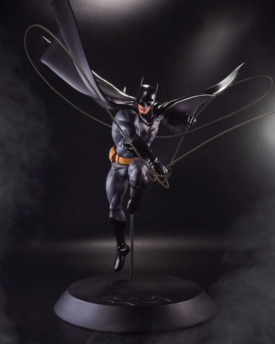 DC Direct  Statue DC Designer Series Batman (by Dan Mora) 40 cm