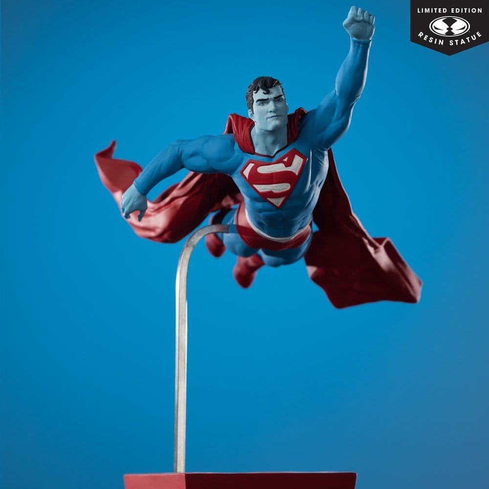 DC Direct Superman Red &amp; Blue Statue 1/10 Superman by Lee Bermejo 26 cm