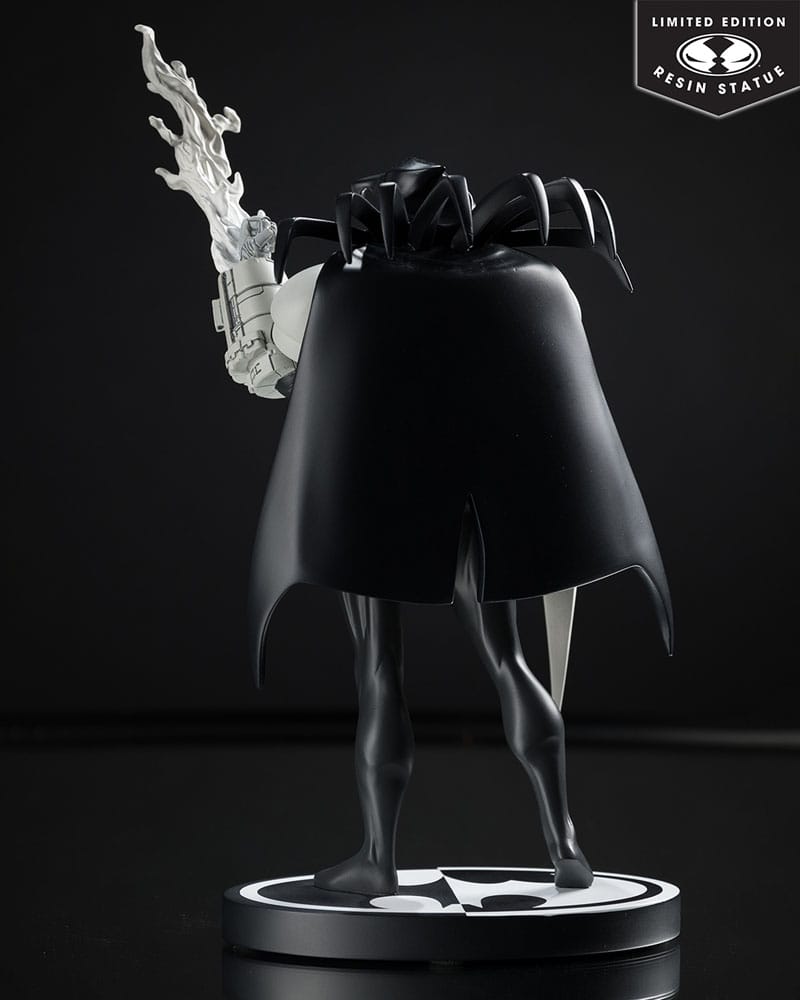 DC Direct Batman: Black &amp; White Statue 1/10 Azrael by Joe Quesada 21 cm